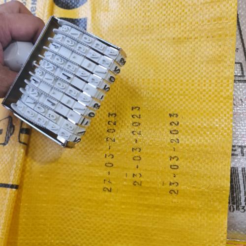 Con Dấu Ngày tháng In Lên tui Nhựa